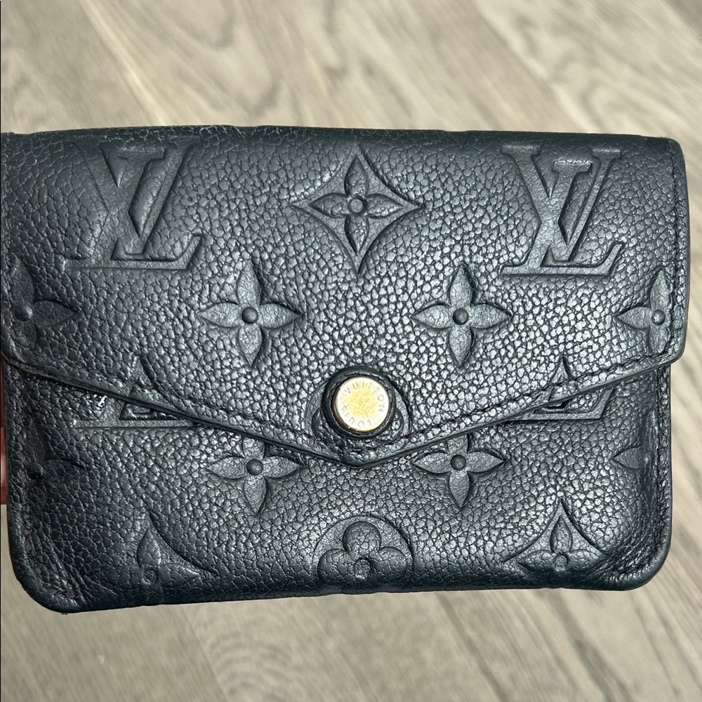 Louis Vuitton Black Monogram Pouch with Gold Clip 100% Authentic! - Picture 4 of 10